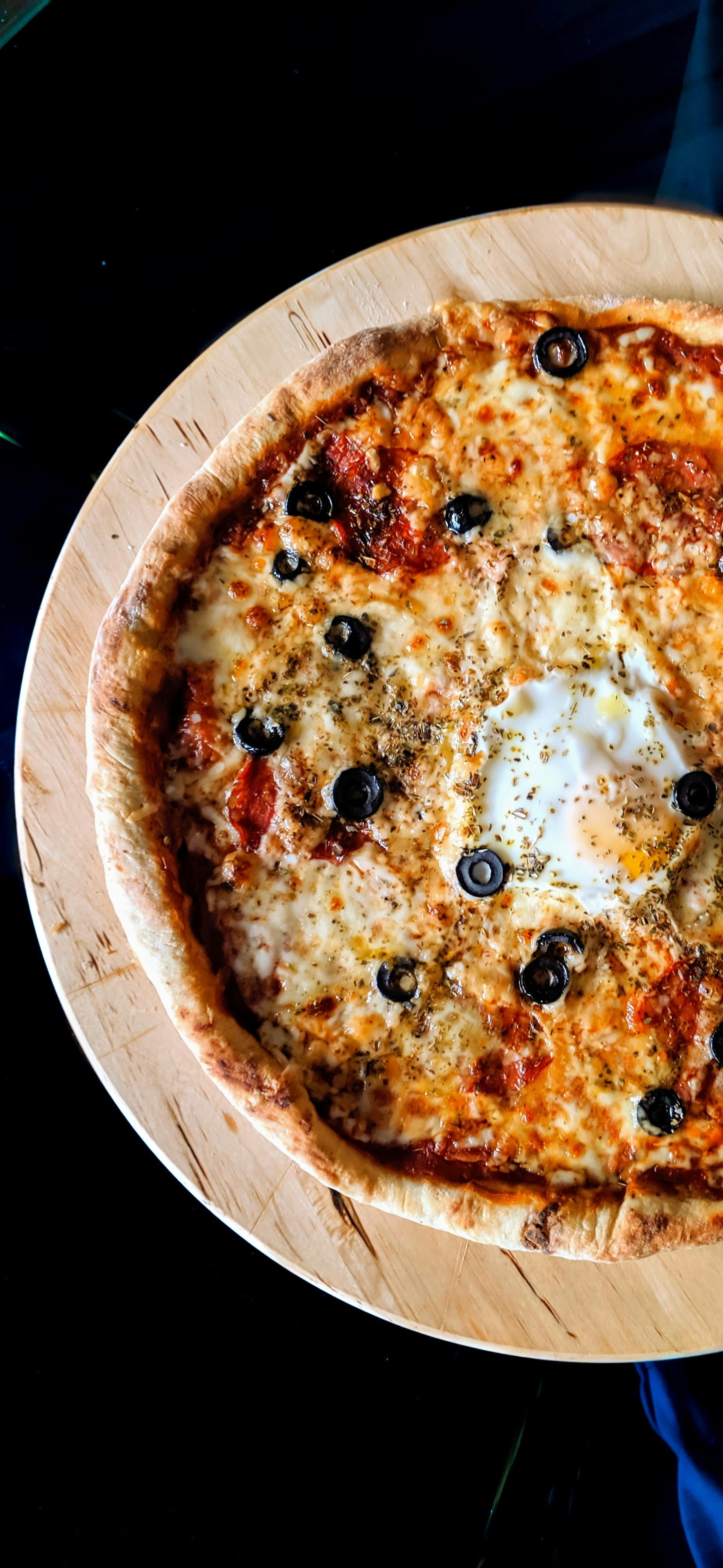 Pizza Margherita con uovo